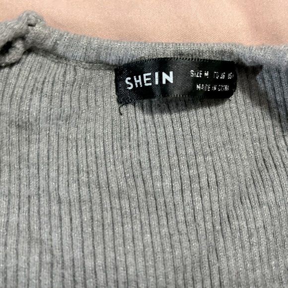 SHEIN Cropped Wrap Knjt Long Sleeve - Picture 3 of 3